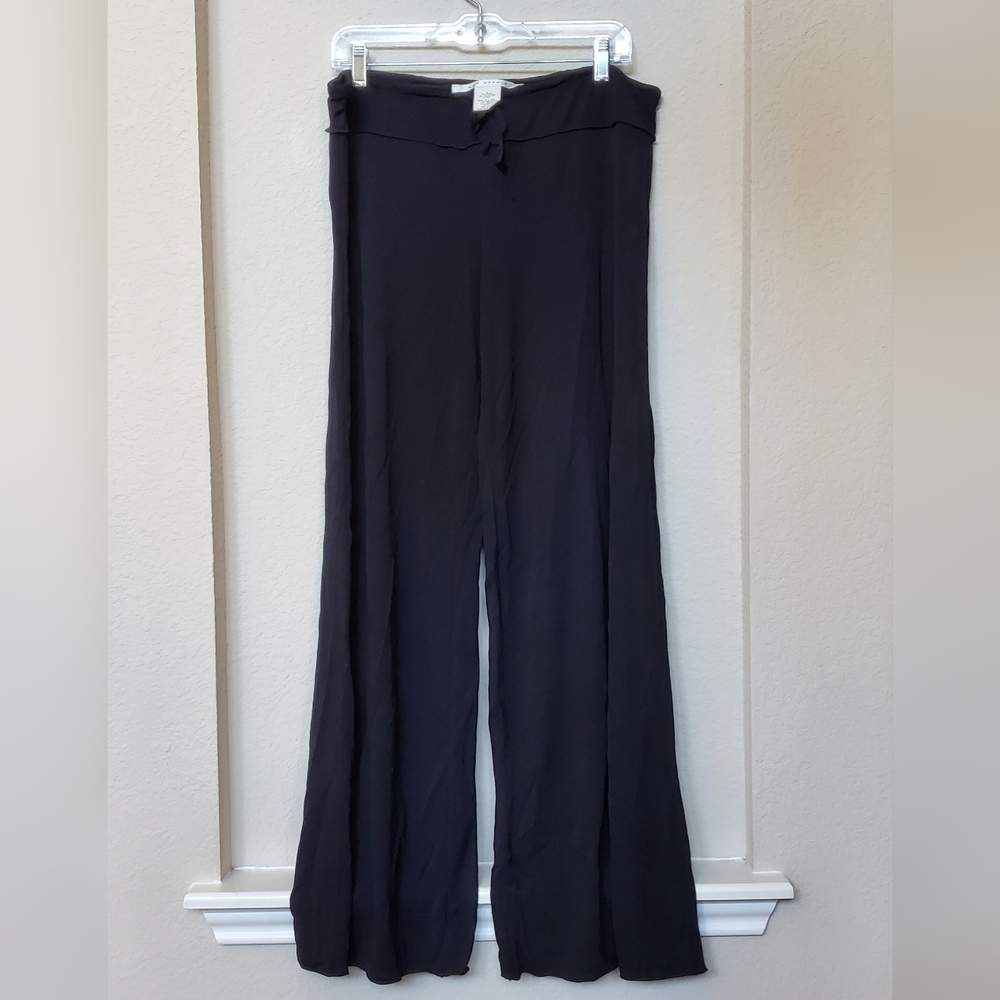 Max Studio Wide Leg Rayon Pants with Tie Waist.  Size Large